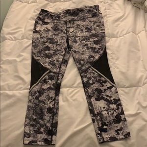 Capri workout leggings